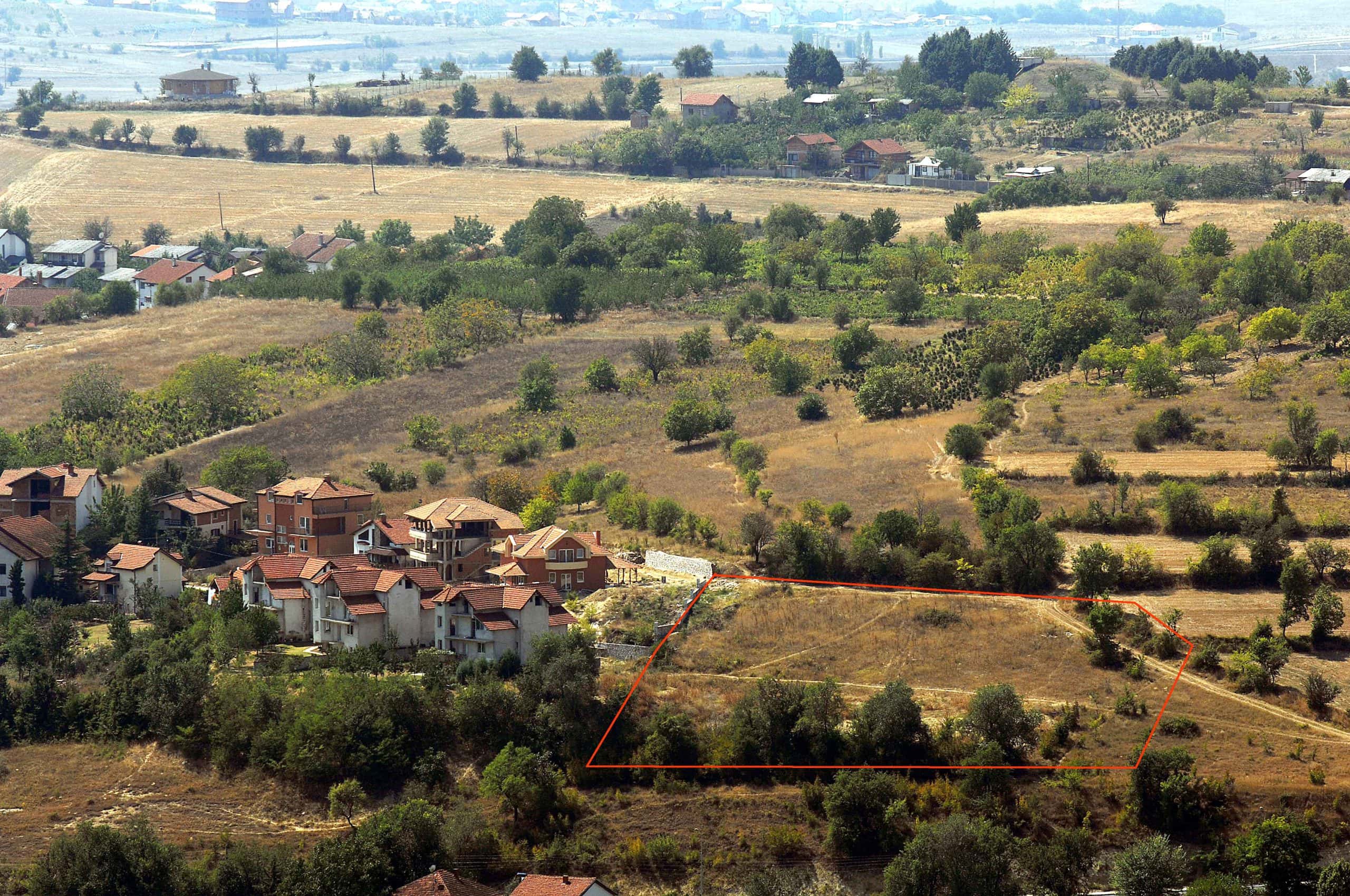 Плац, 3500 m²