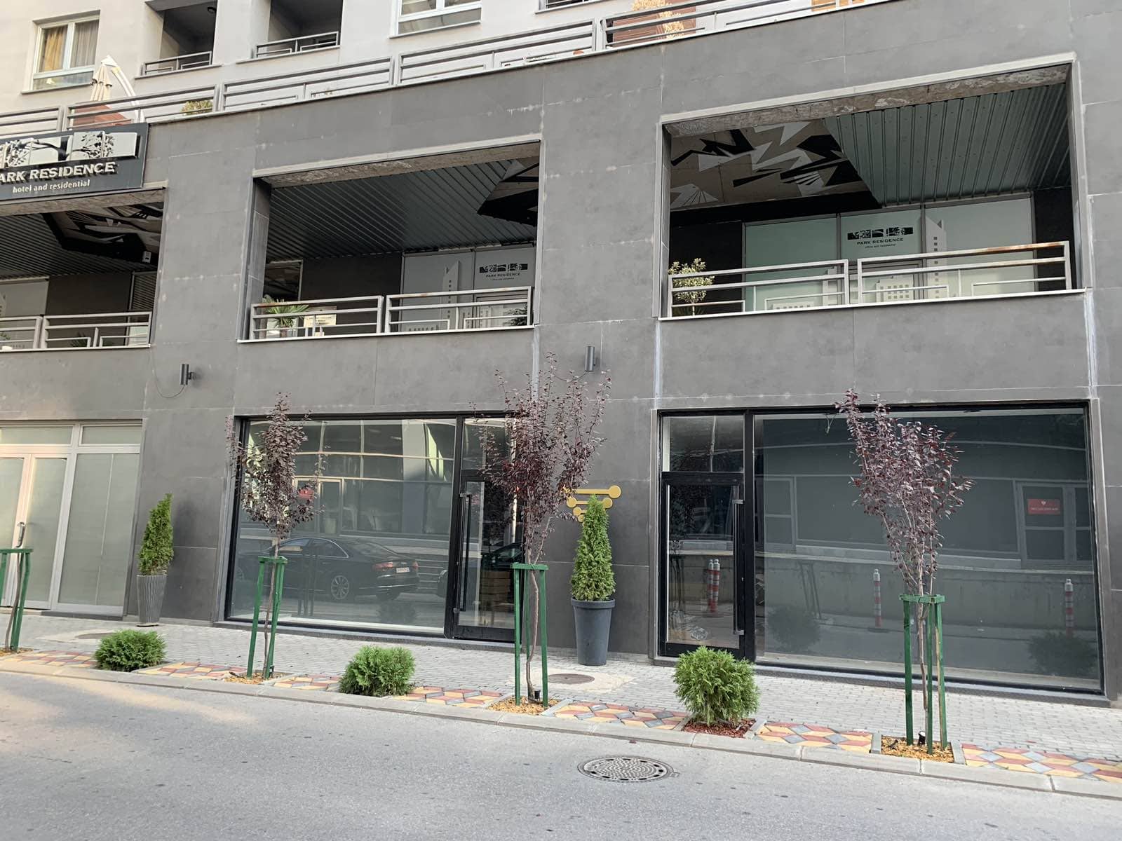 Post kummerċjali, 164 m²