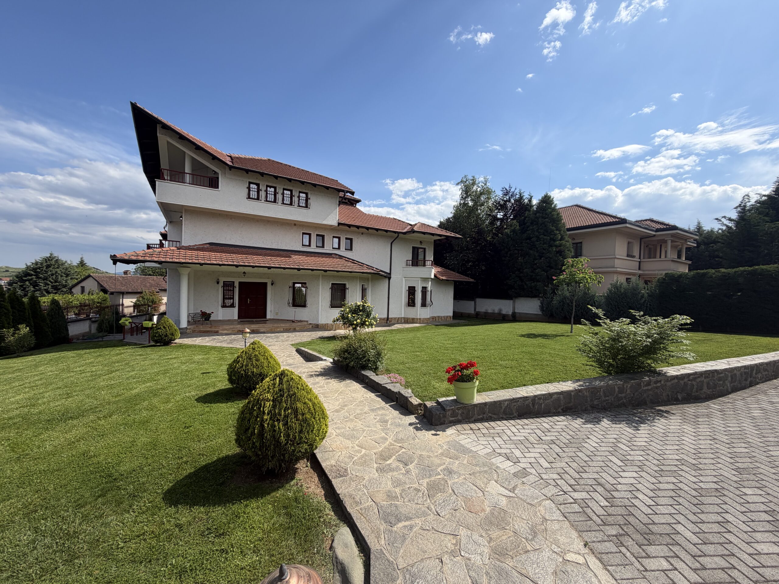 Haus, 720 m²