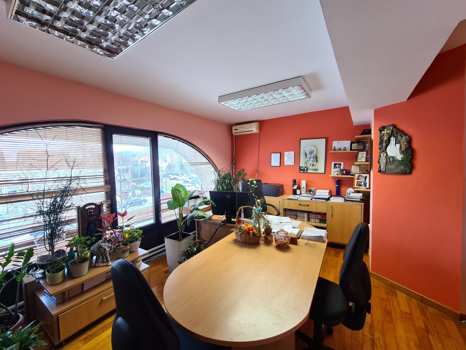 Επαγγελματικός χώρος, 107 m²
