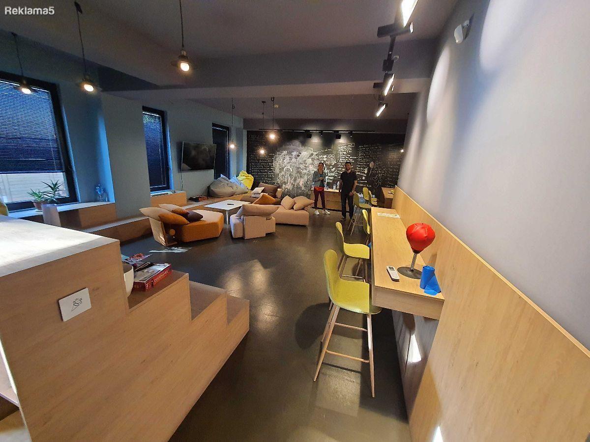 Commercial property, 400 m²