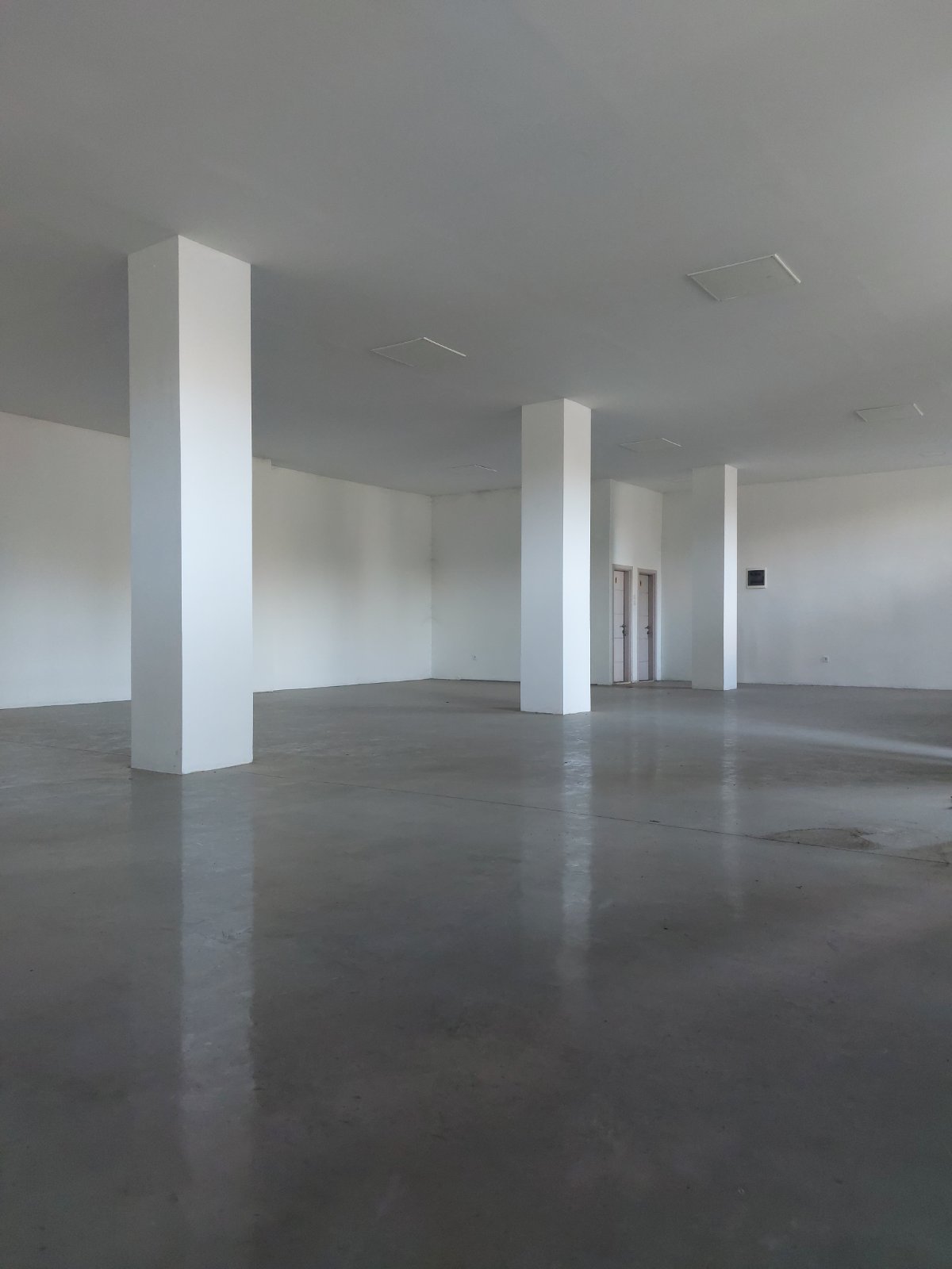 Commercial property, 170 m²