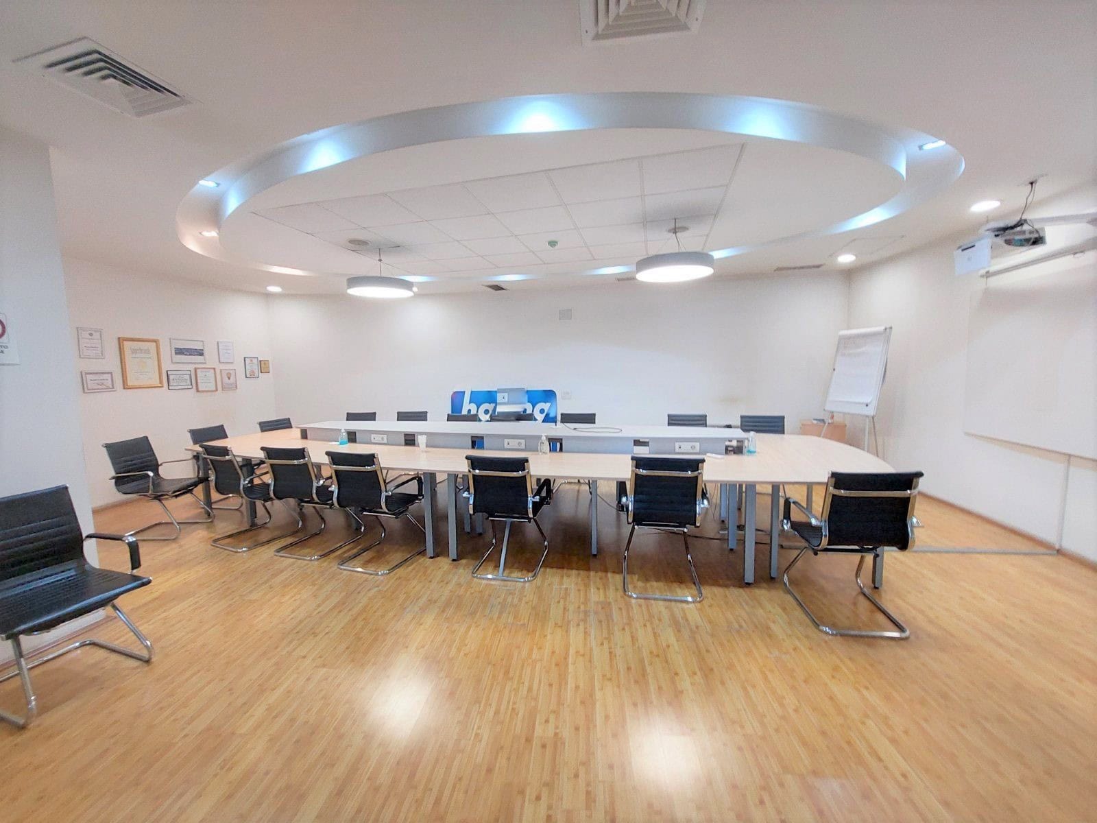 Espaço comercial, 1500 m²