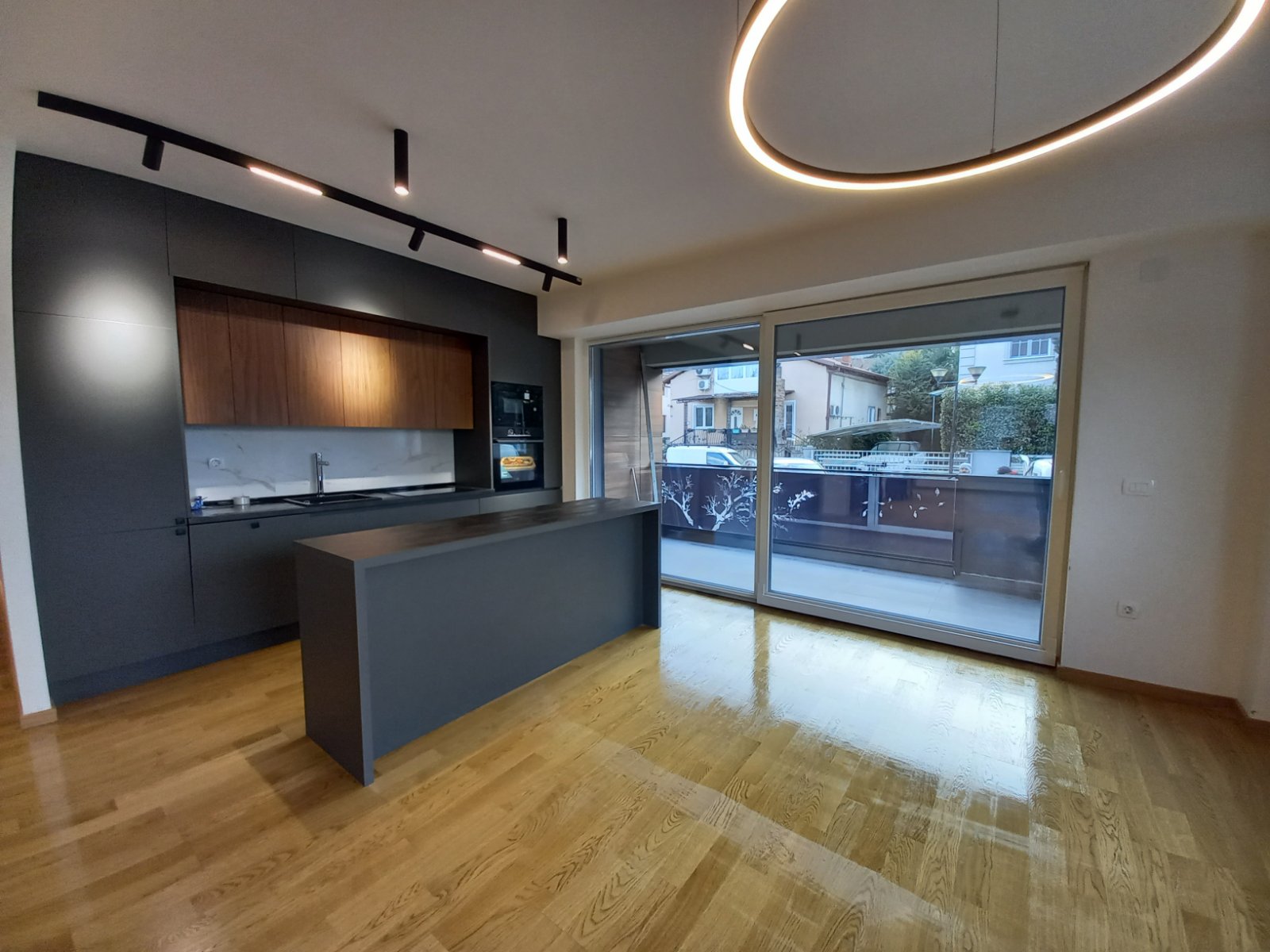 4-стаен апартамент, 155 m²