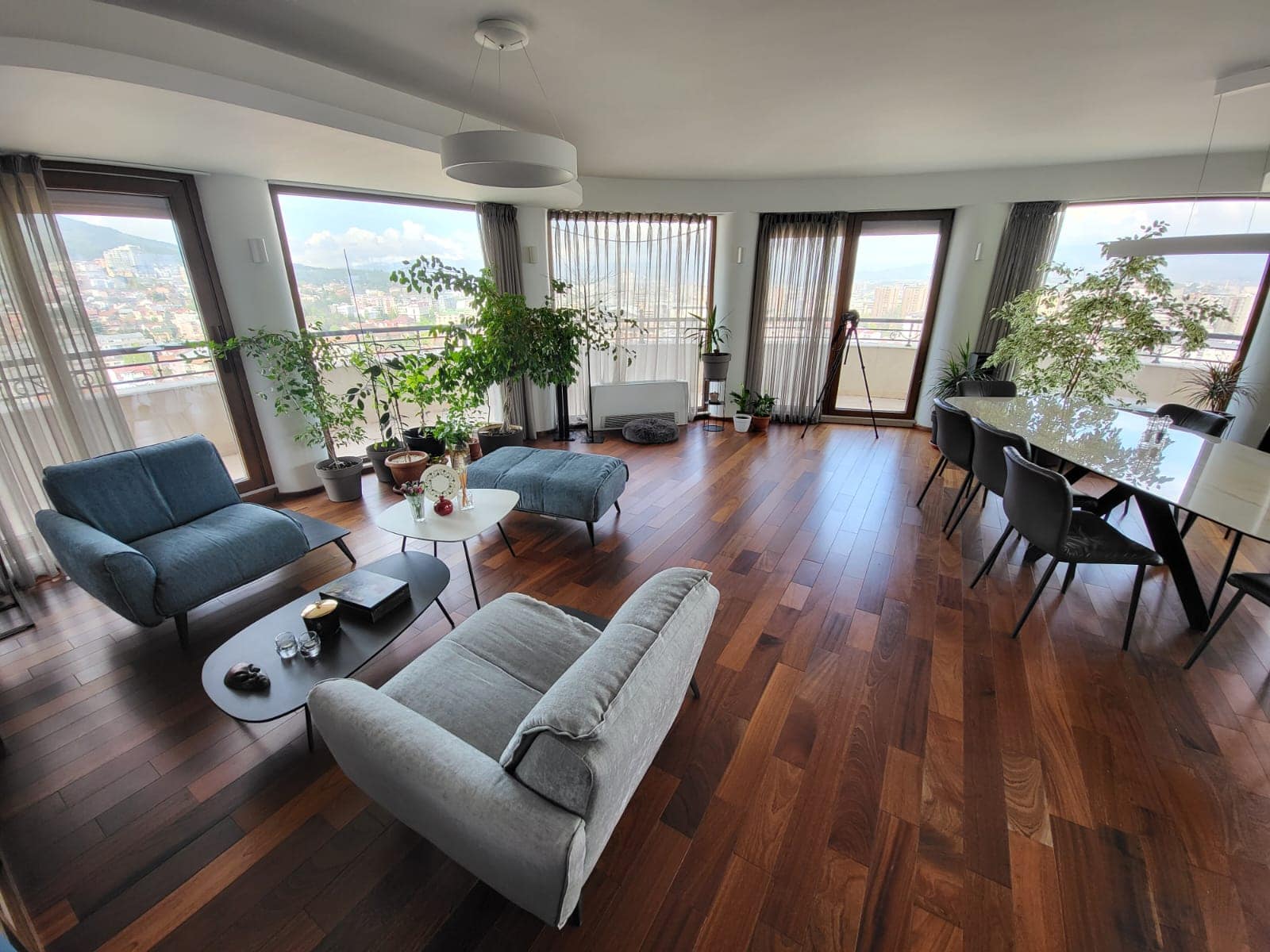 4-Zimmer-Wohnung, 322 m²