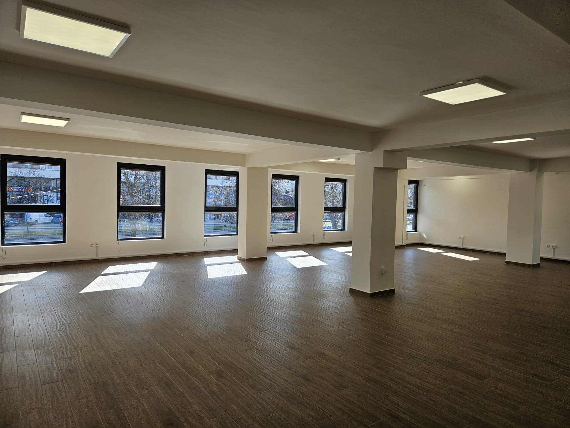 Local comercial, 730 m²