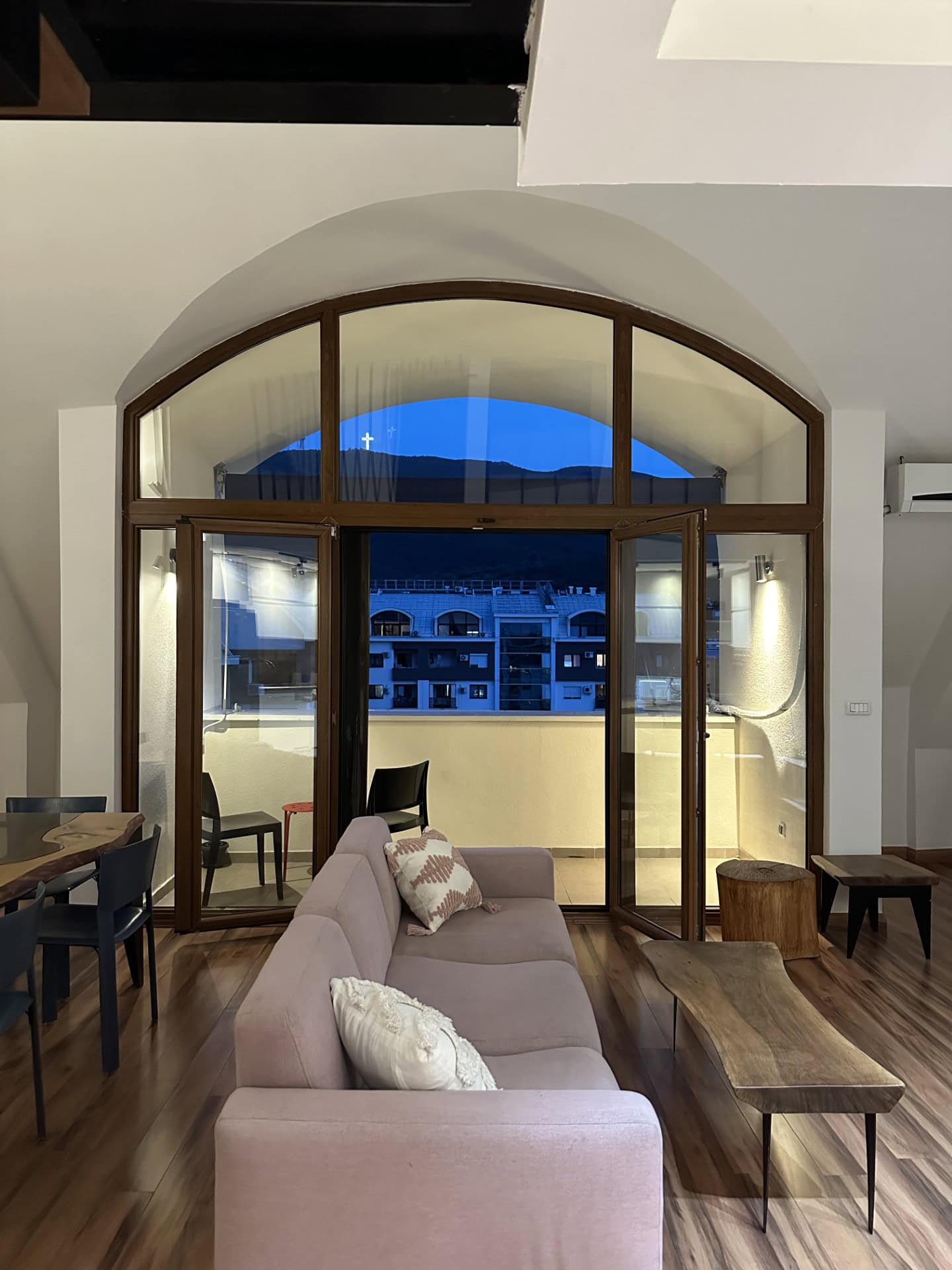 2-Zimmer-Wohnung, 80 m²