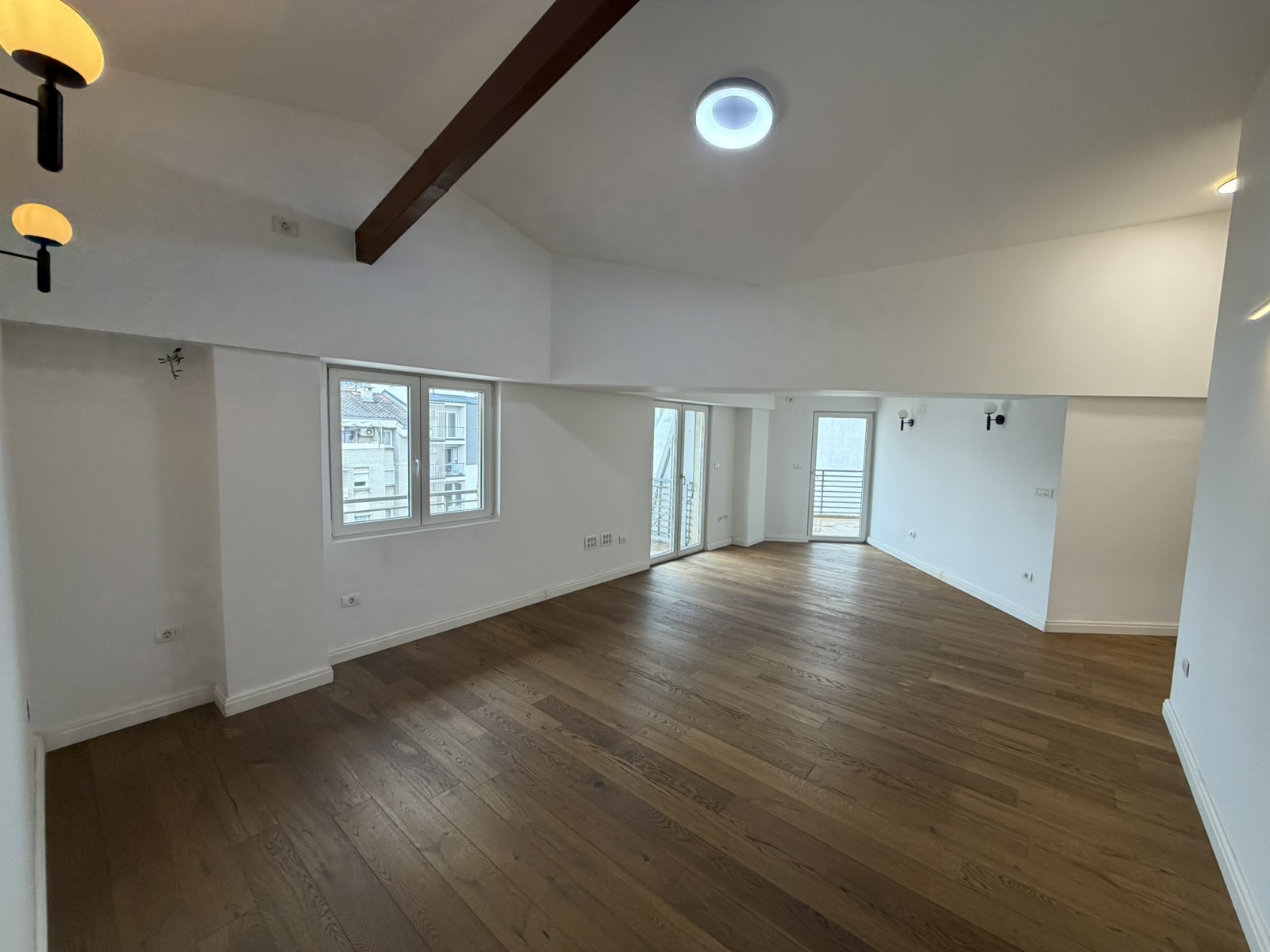 1-roms leilighet, 84 m²