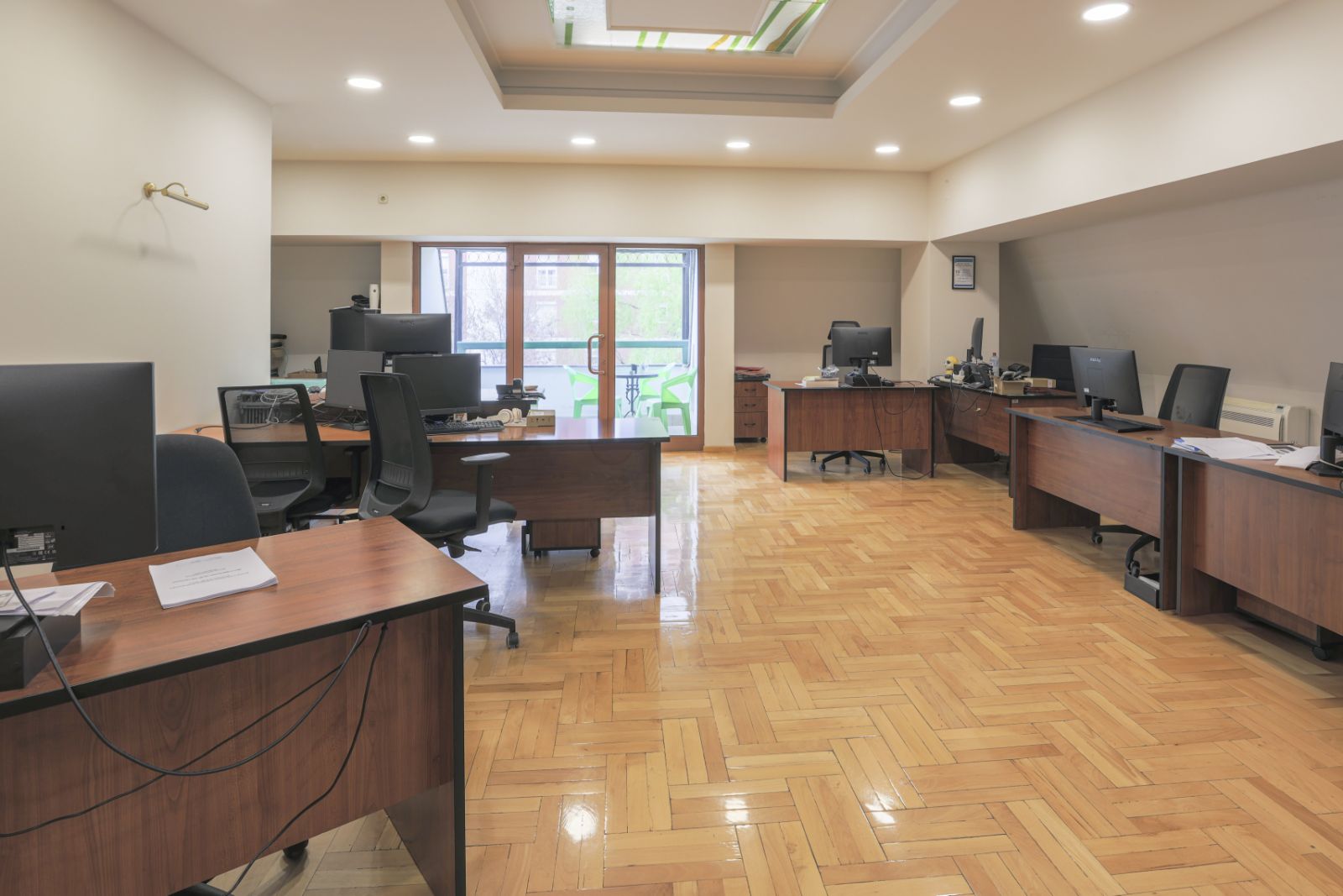 Poslovni prostor, 442 m²